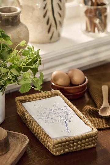 Napkin Blue Flower Silhoutte