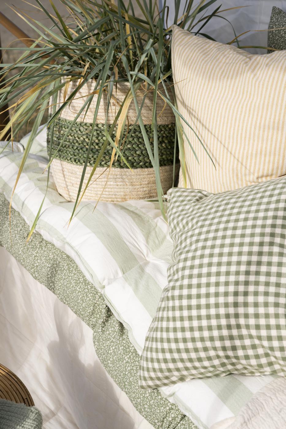 Corn Basket with green stripe