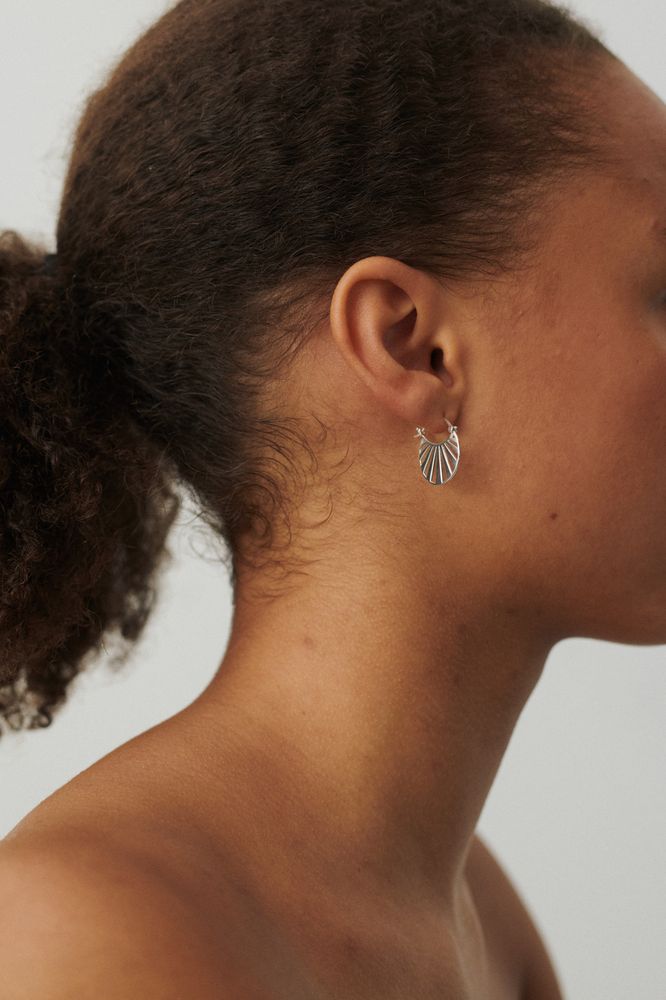 Small Misty Light Earrings | Gold