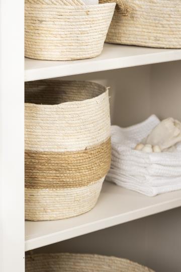 Corn basket with brown stripe