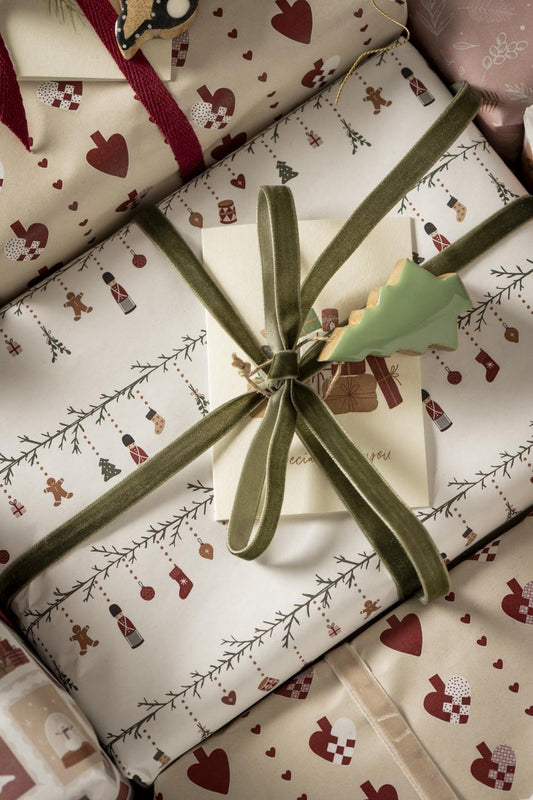 Gift wrap roll | Christmas garlands