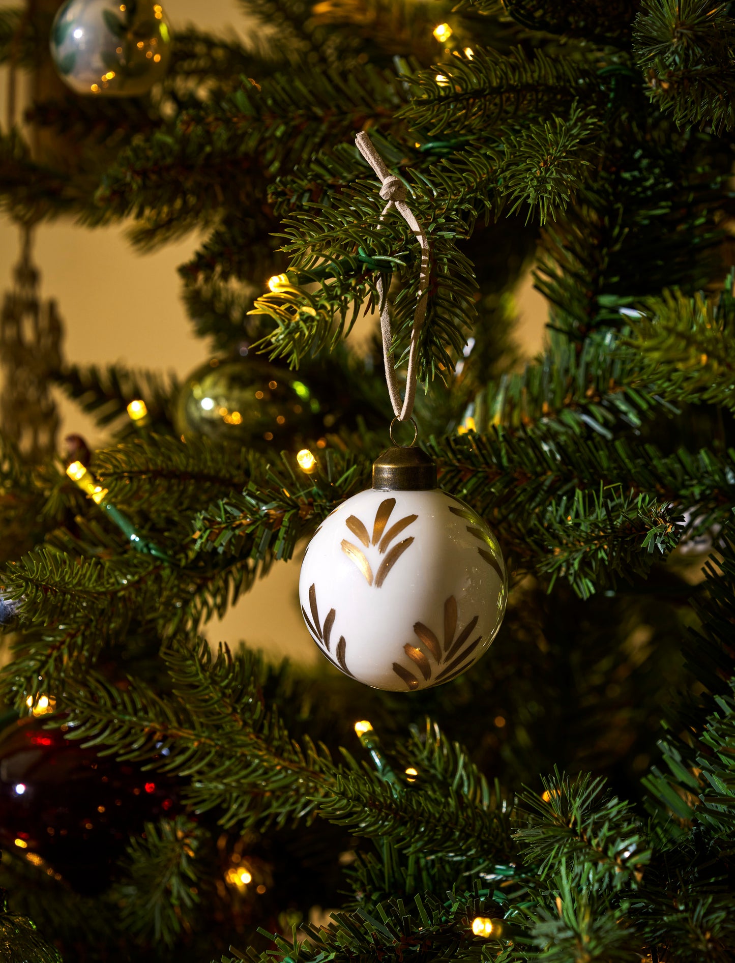 Hand-painted Glass Bauble | Gold Vine