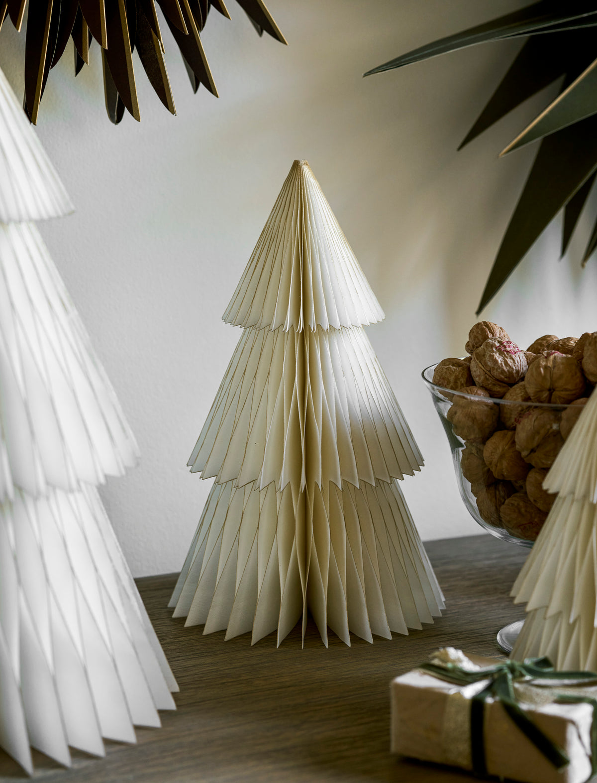 Paper Christmas Tree | Warm White & Gold | Medium